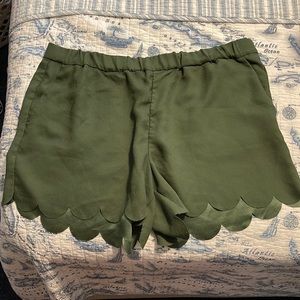 Madewell green scalloped dress shorts classy fancy size xl worn once